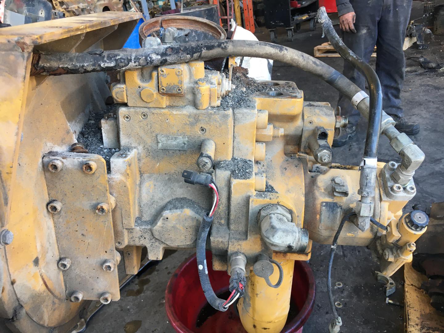 ./imagenes/INVOICE/2019/16826/EXCAVADORA CAT 330D (62).JPG